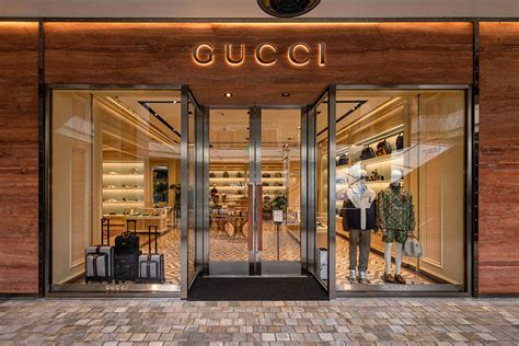 gucci ala moana oahu.